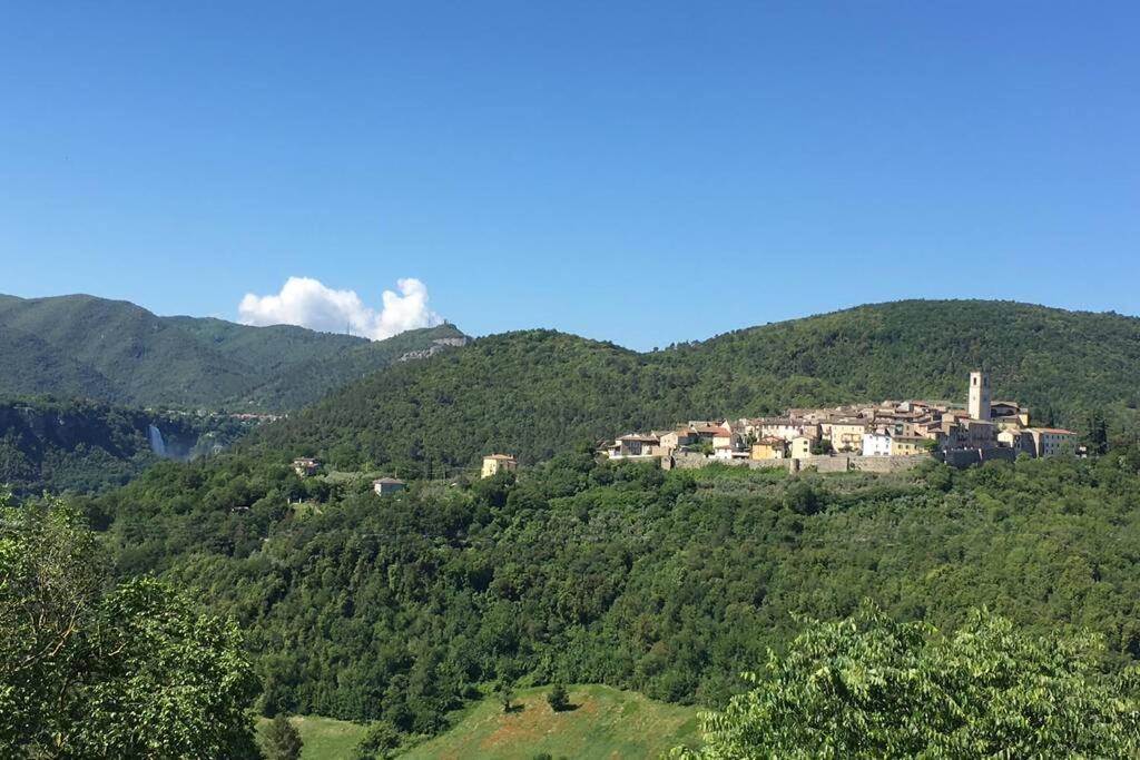 Authentic Villa Surrounded By Nature Terni Exterior photo
