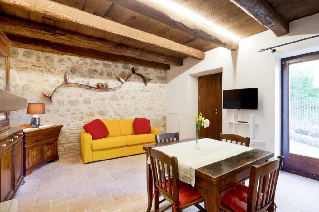 Authentic Villa Surrounded By Nature Terni Exterior photo