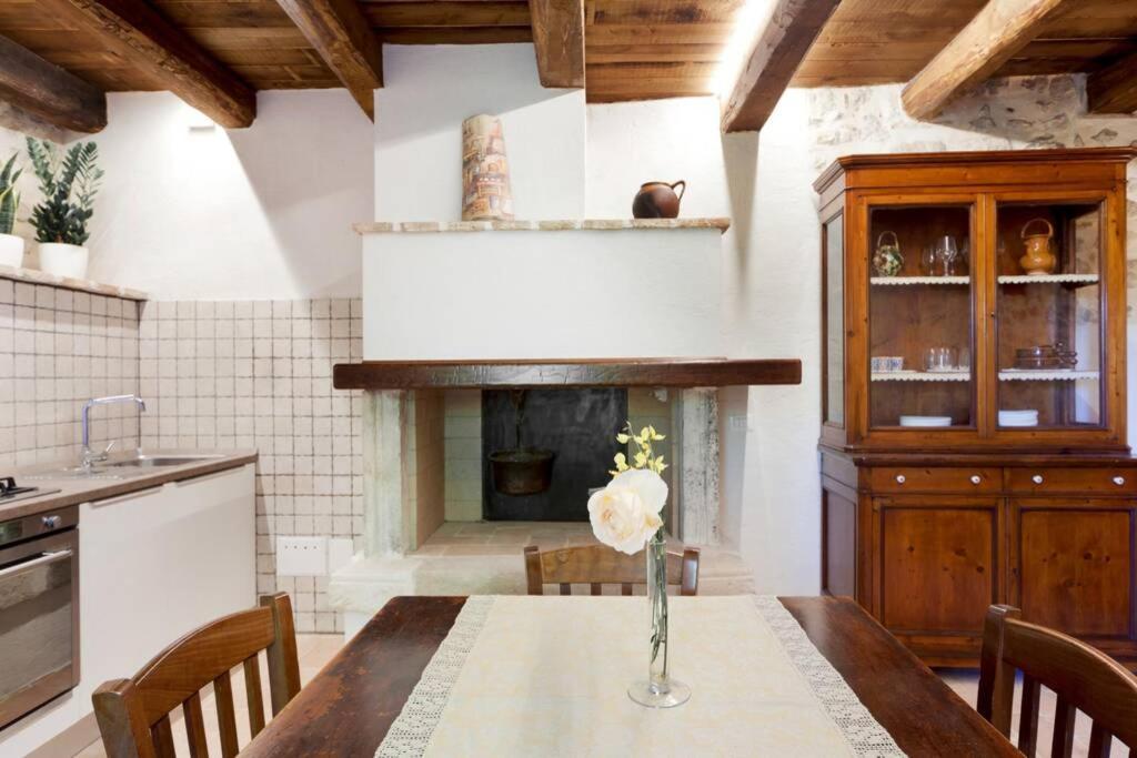 Authentic Villa Surrounded By Nature Terni Exterior photo